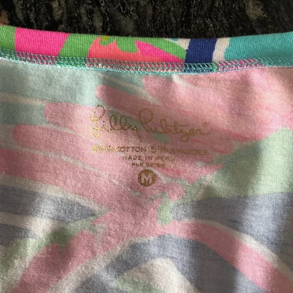 Lilly Pulitzer Vibrant Pink and Blue V-Neck Tee - Picture 3 of 4